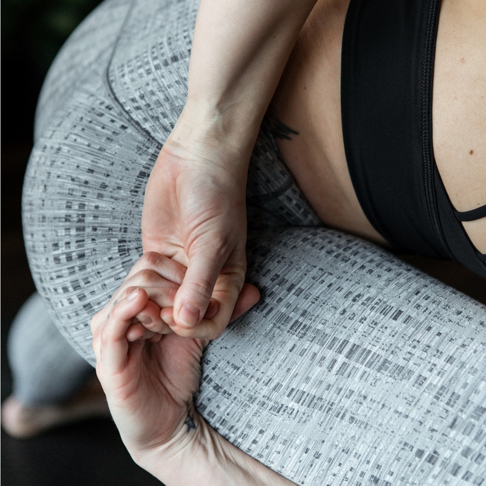 lululemon wunder under high rise - size 6
